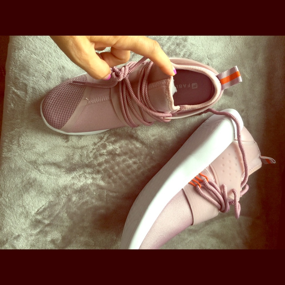 Fabeletics sneakers